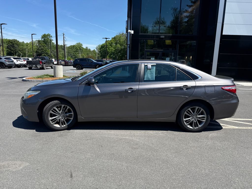 Used 2015 Toyota Camry SE with VIN 4T1BF1FK8FU973680 for sale in Claremont, NH