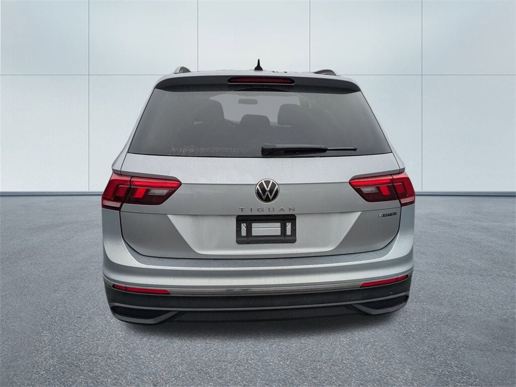 2022 Volkswagen Tiguan S photo 3