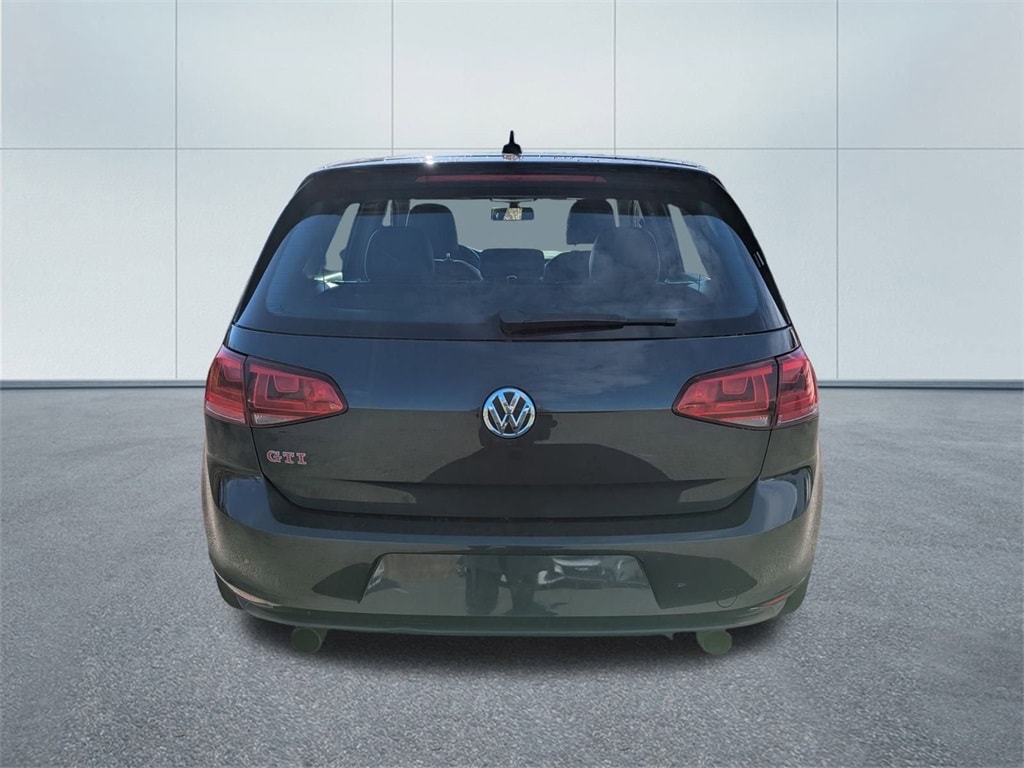 Used 2017 Volkswagen Golf GTI SE 4-Door Hatchback