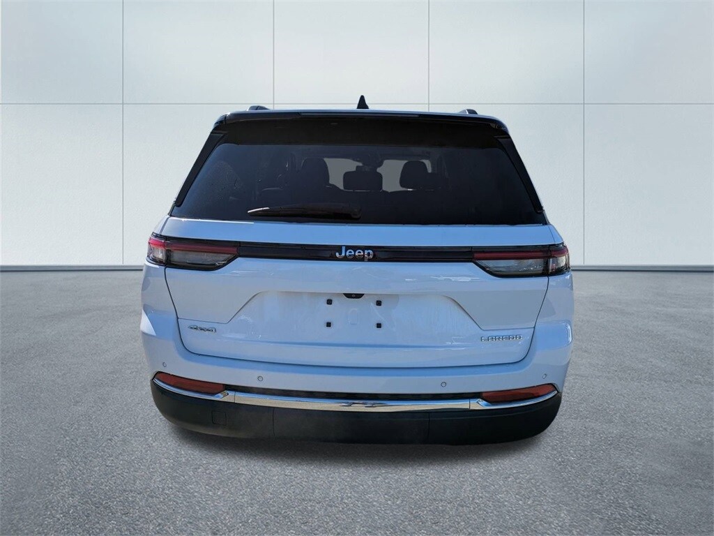 Used 2022 Jeep Grand Cherokee Laredo SUV