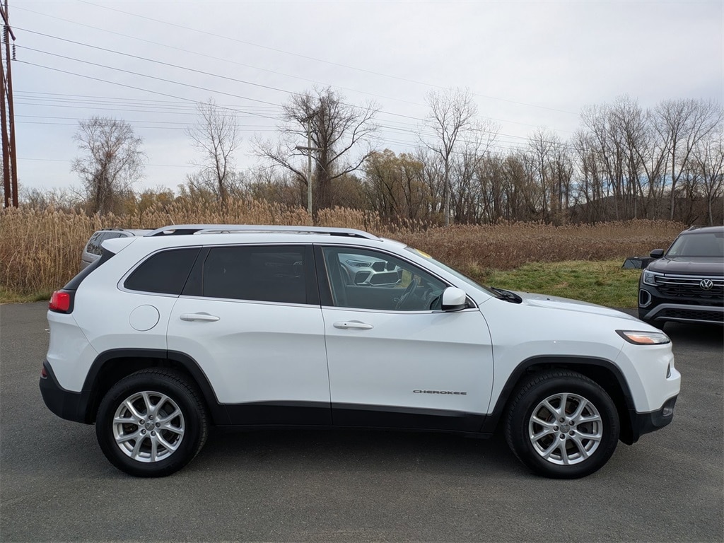 Used 2015 Jeep Cherokee Latitude with VIN 1C4PJMCSXFW559285 for sale in Pittsfield, MA