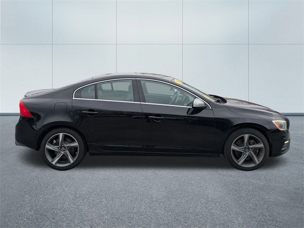 Used 2015 Volvo S60 T6 R-Design Sedan
