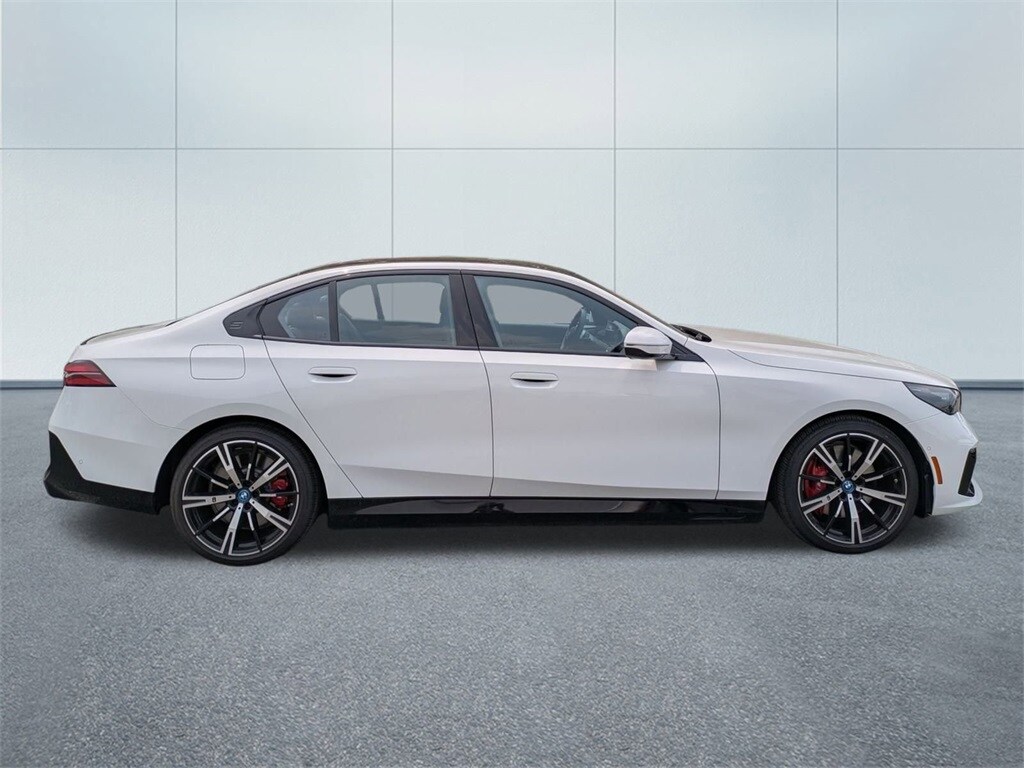 2025 Bmw 550e xDrive photo 2
