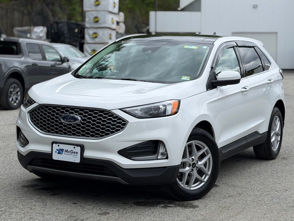 2024 Ford Edge SEL AWD's photo
