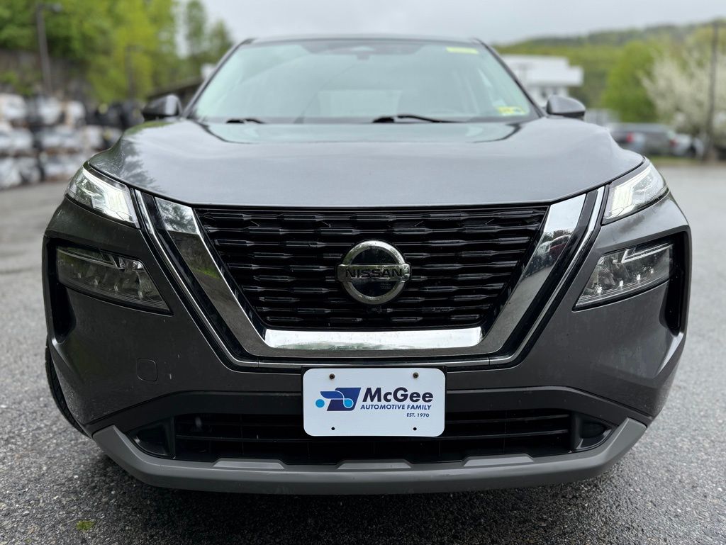 Used 2021 Nissan Rogue SV with VIN 5N1AT3BB3MC809018 for sale in Montpelier, VT