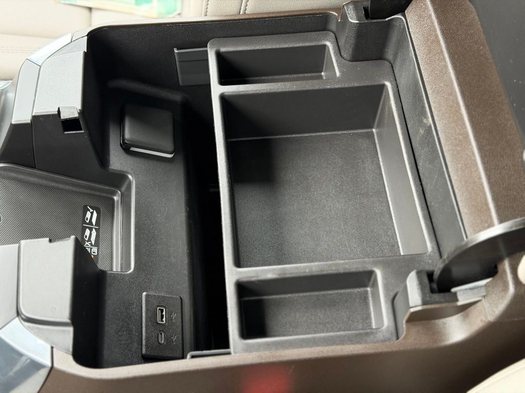2025 GMC Sierra 1500 SLT - Photo 21