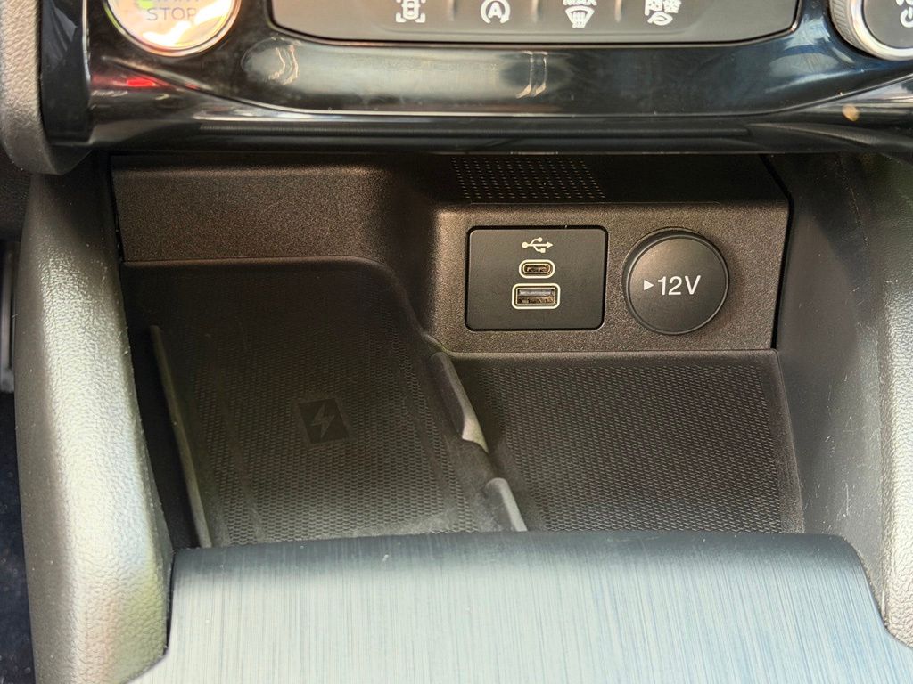 2025 Ford Escape Platinum - Photo 14