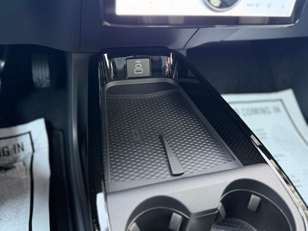 2025 Ford Mustang Mach-E Premium - Photo 16