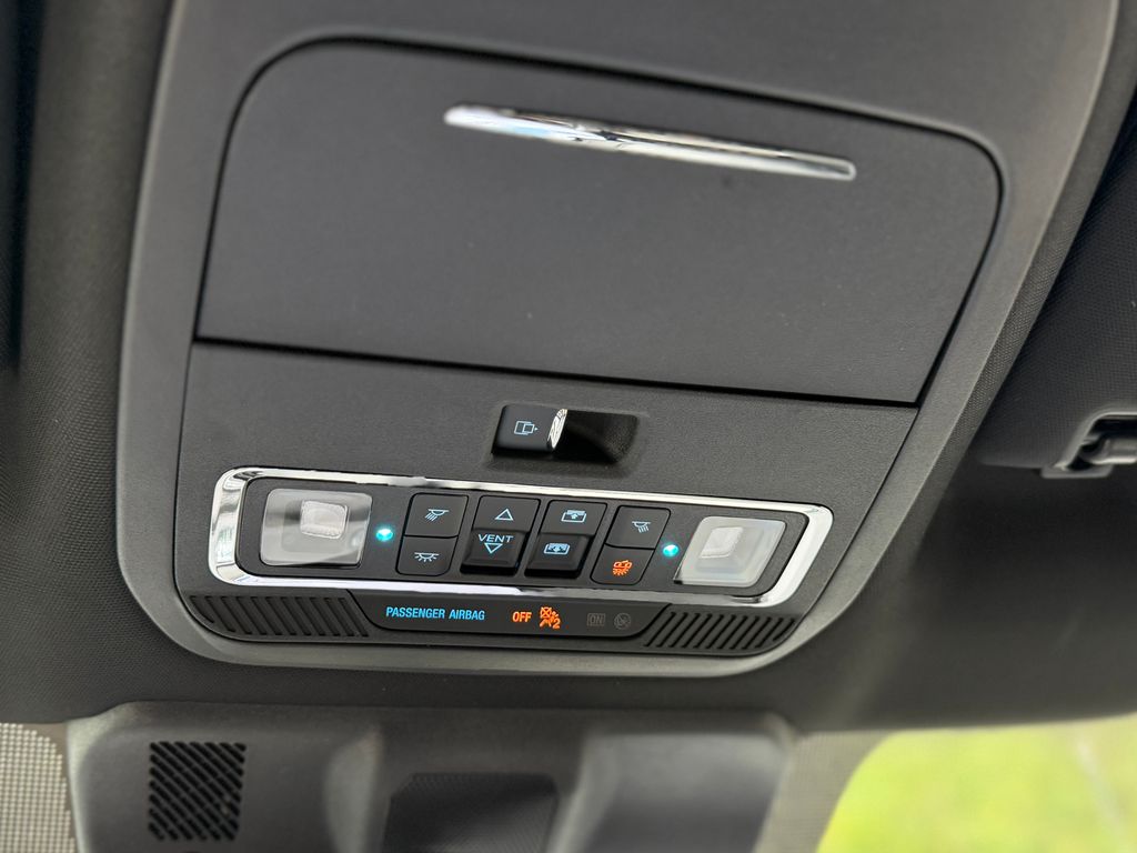 2025 Ford F-150 Lightning Platinum - Photo 30