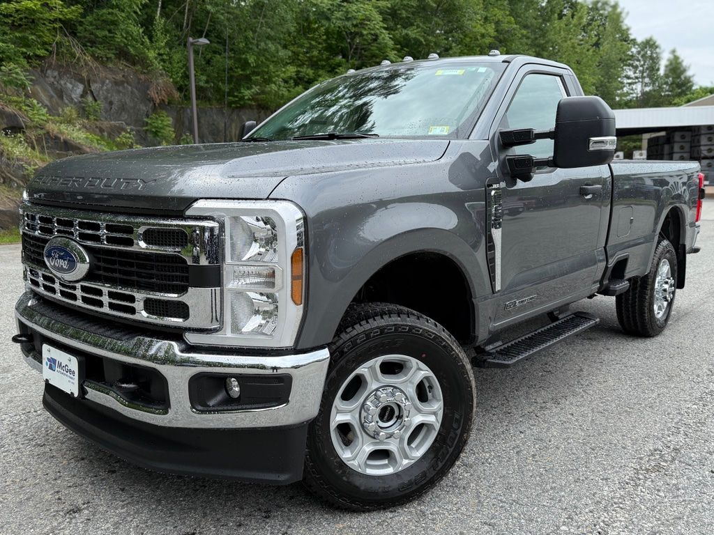 2025 Ford F-250 Super Duty XLT's photo