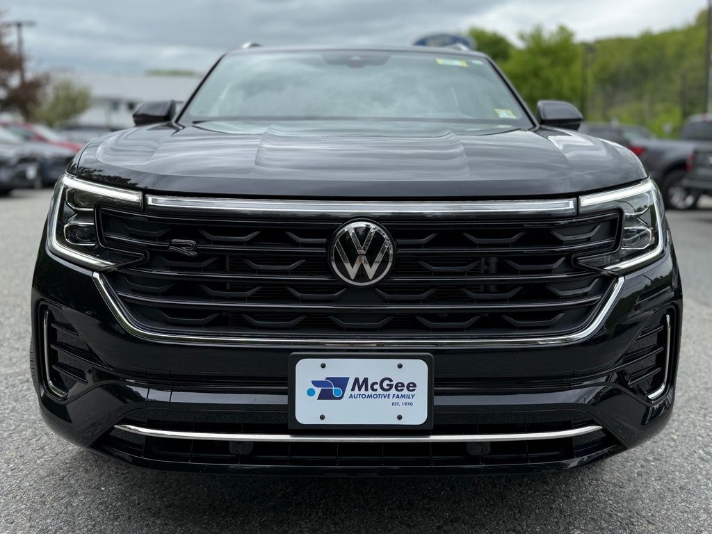 Used 2024 Volkswagen Atlas Cross Sport SEL R-LINE with VIN 1V2AE2CA2RC238416 for sale in Montpelier, VT