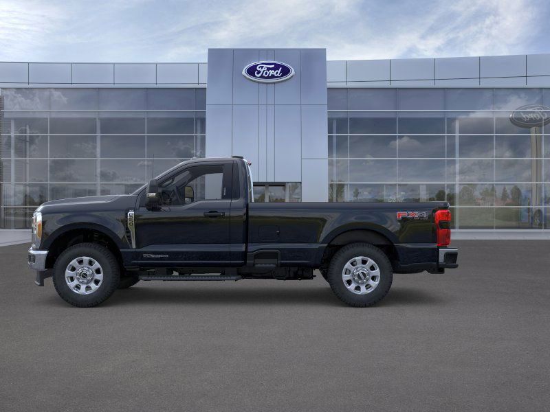 2025 Ford F-250 XLT photo 3