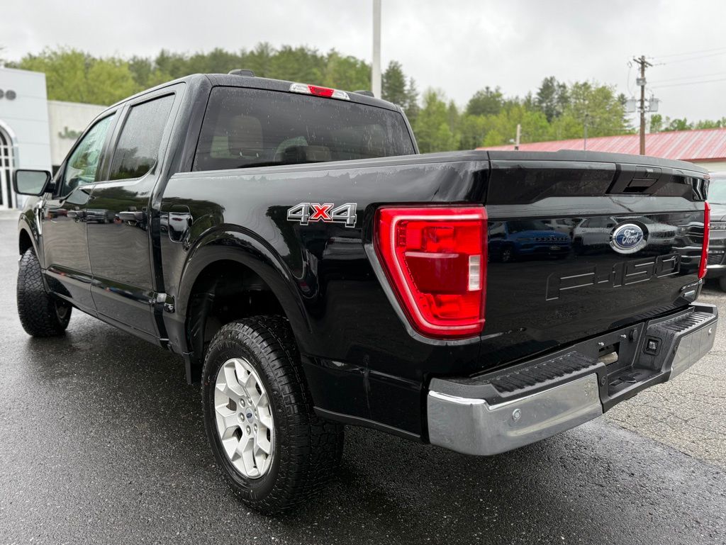 2023 Ford F-150 XLT photo 2