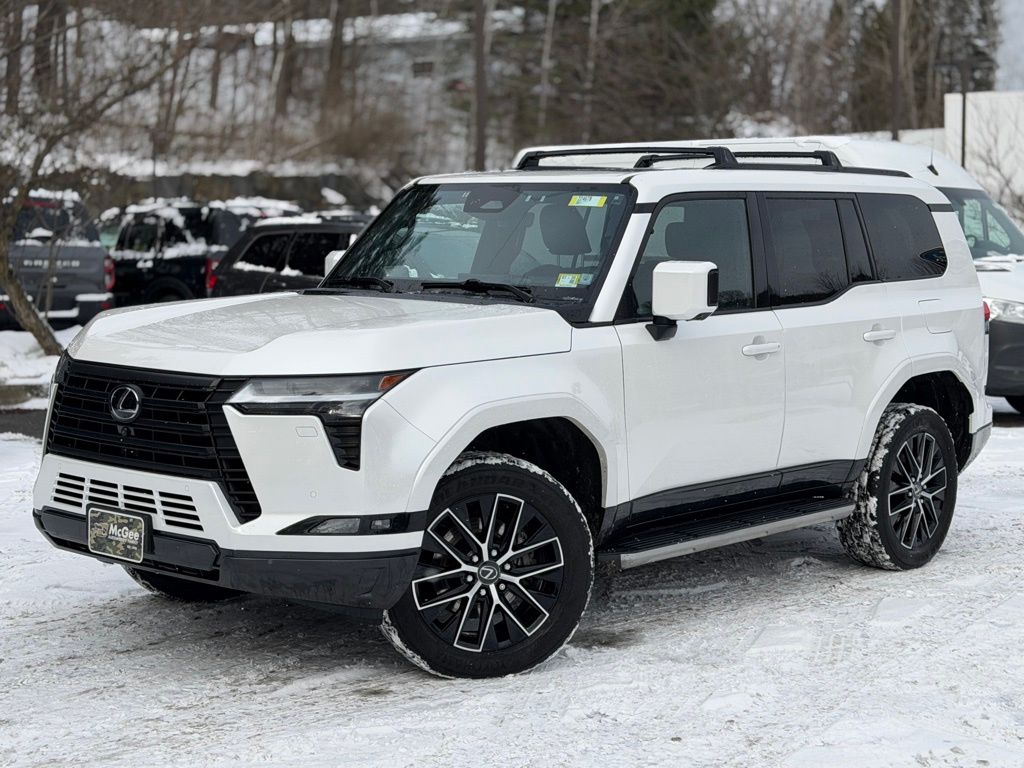 2024 Lexus GX Premium's photo