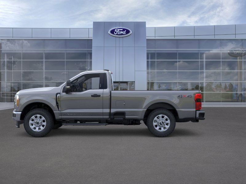 2025 Ford F-250 XLT photo 3