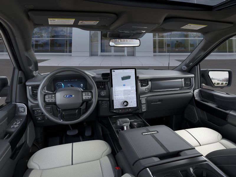 2025 Ford F-150 Lightning Platinum - Photo 42
