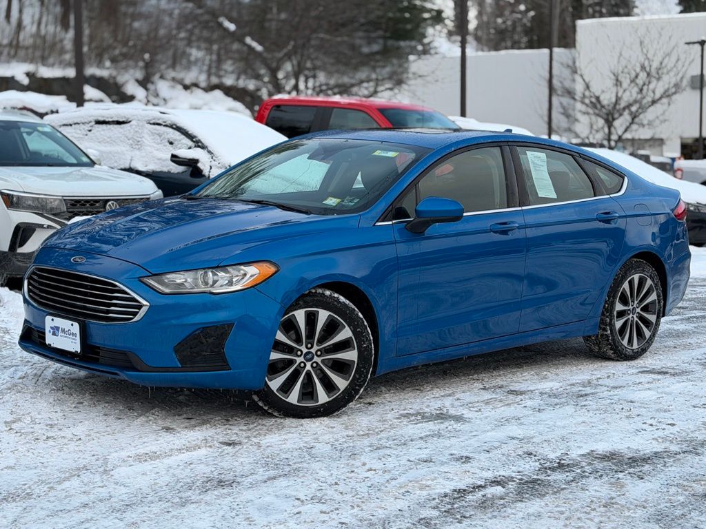 2020 Ford Fusion SE's photo