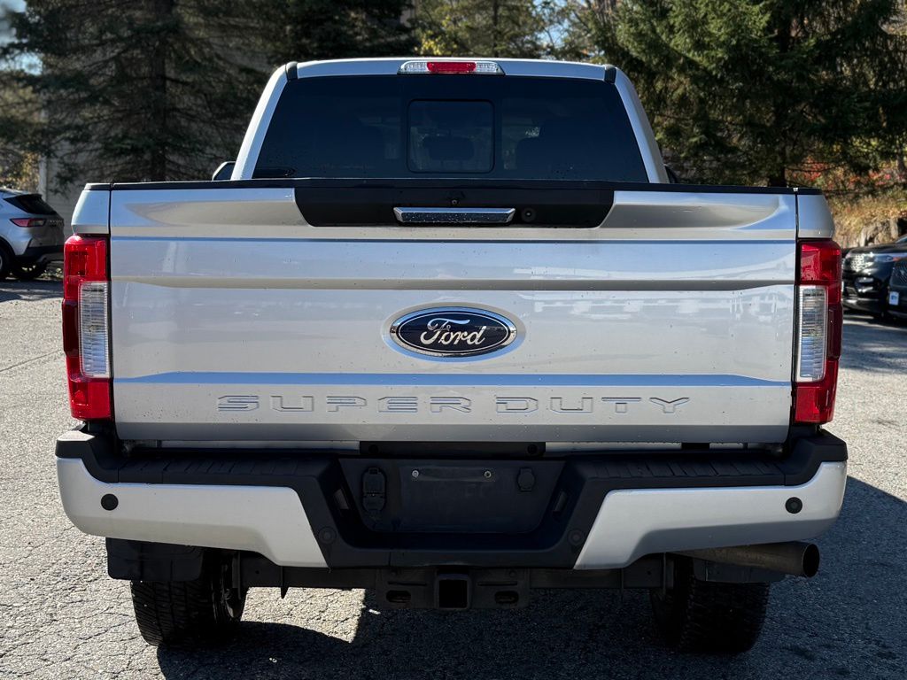 2019 Ford F-250 Lariat photo 4