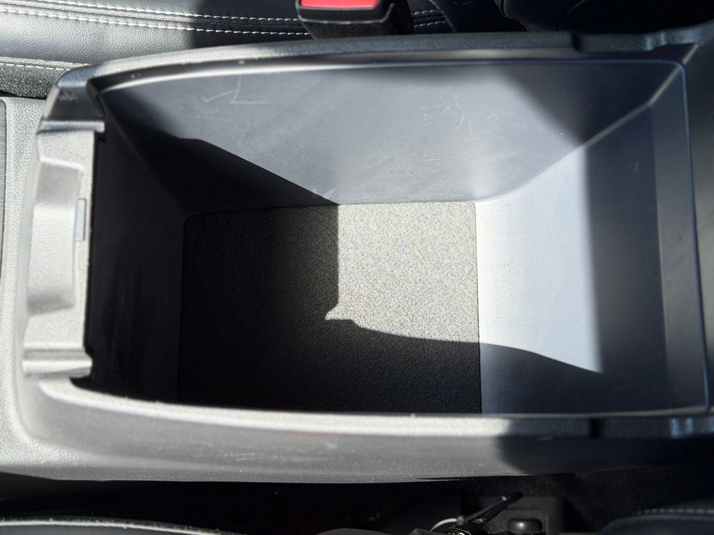 2025 Ford Escape Platinum - Photo 19