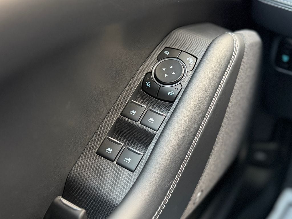 2025 Ford Mustang Mach-E Premium - Photo 20