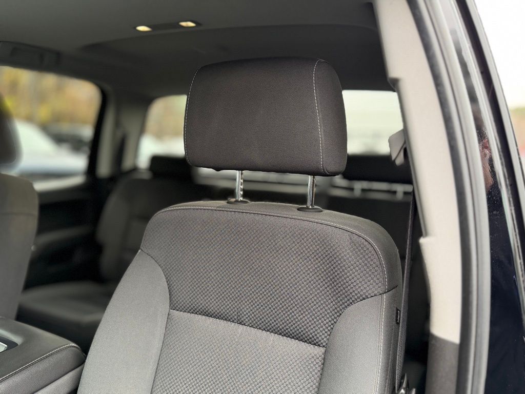 2018 Chevrolet Silverado 1500 LT photo 4