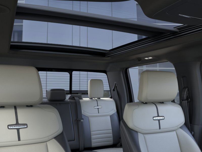 2025 Ford F-150 Lightning Platinum - Photo 55