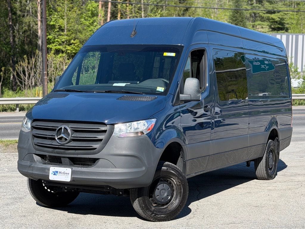 2024 Mercedes-Benz Sprinter 2500 170 WB HO High Roof 4x4's photo