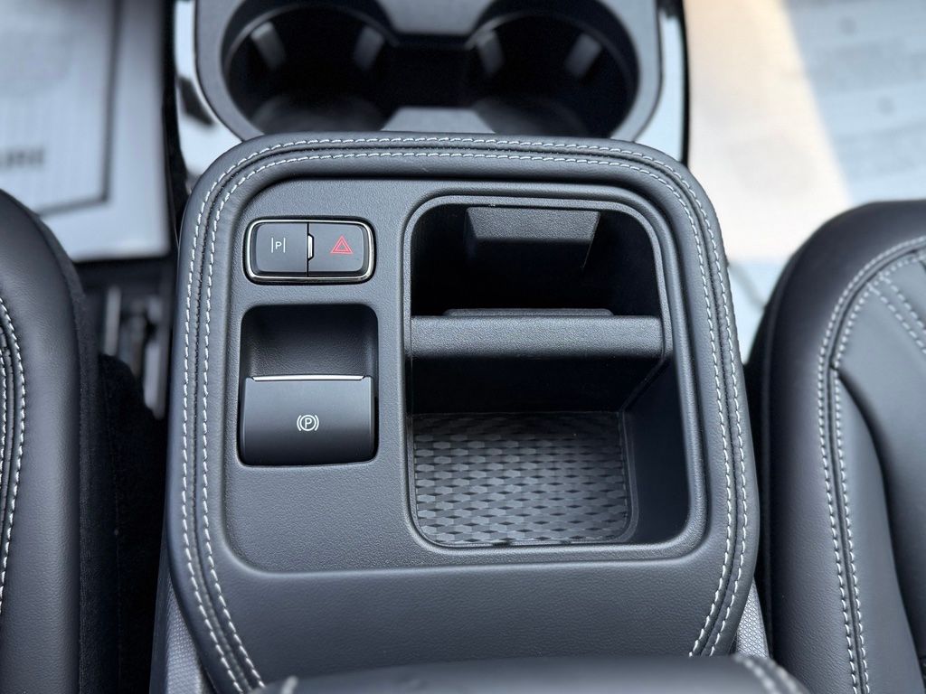 2025 Ford Mustang Mach-E Premium - Photo 18