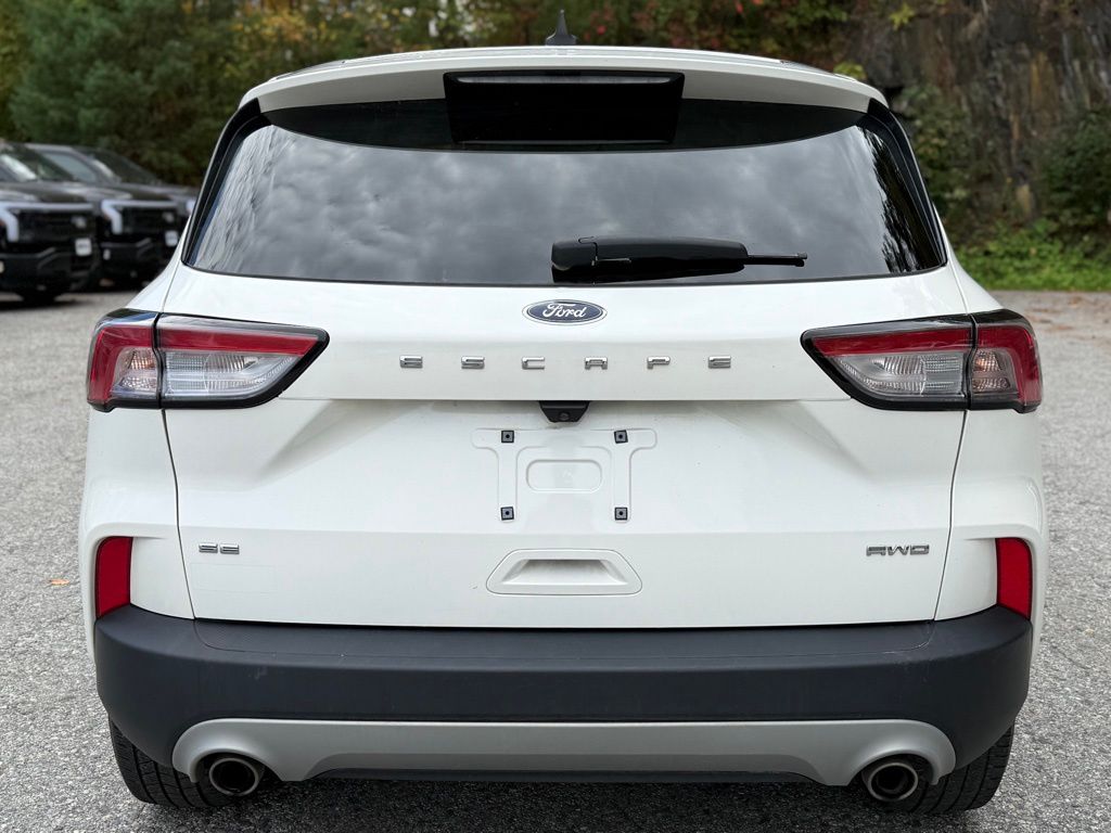 2022 Ford Escape SE photo 4