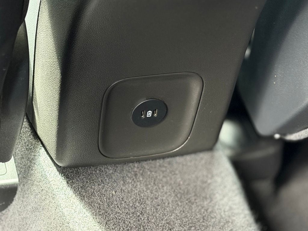 2025 Ford Escape Platinum - Photo 7