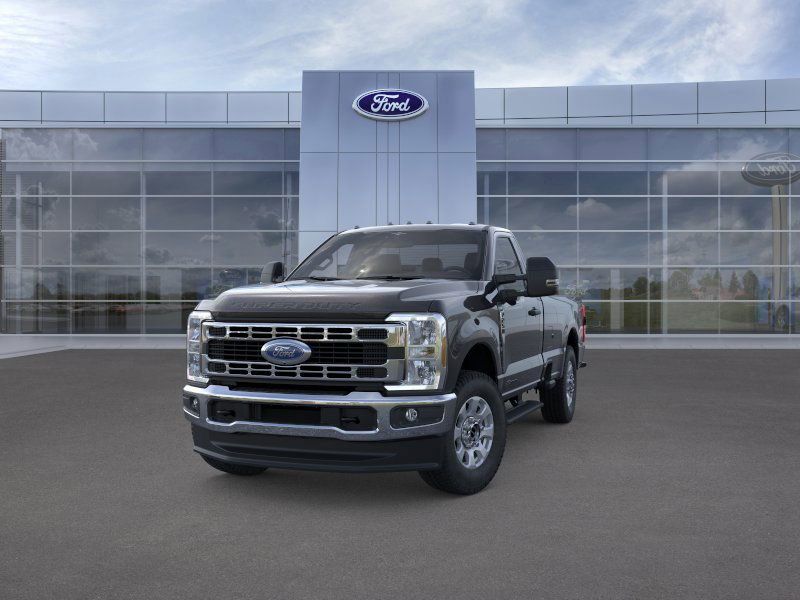 2025 Ford F-250 XLT photo 2