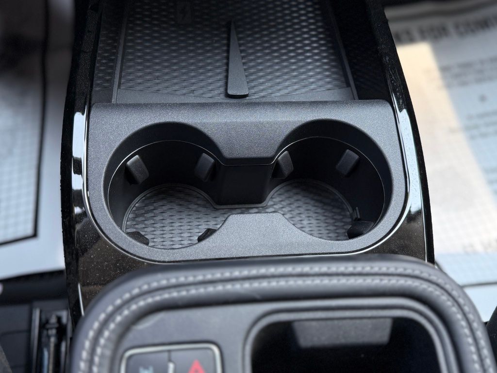 2025 Ford Mustang Mach-E Premium - Photo 17