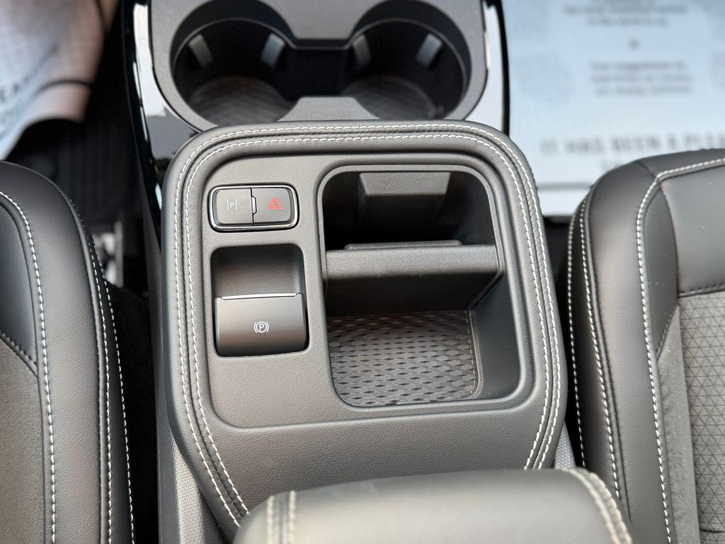 2025 Ford Mustang Mach-E GT - Photo 18