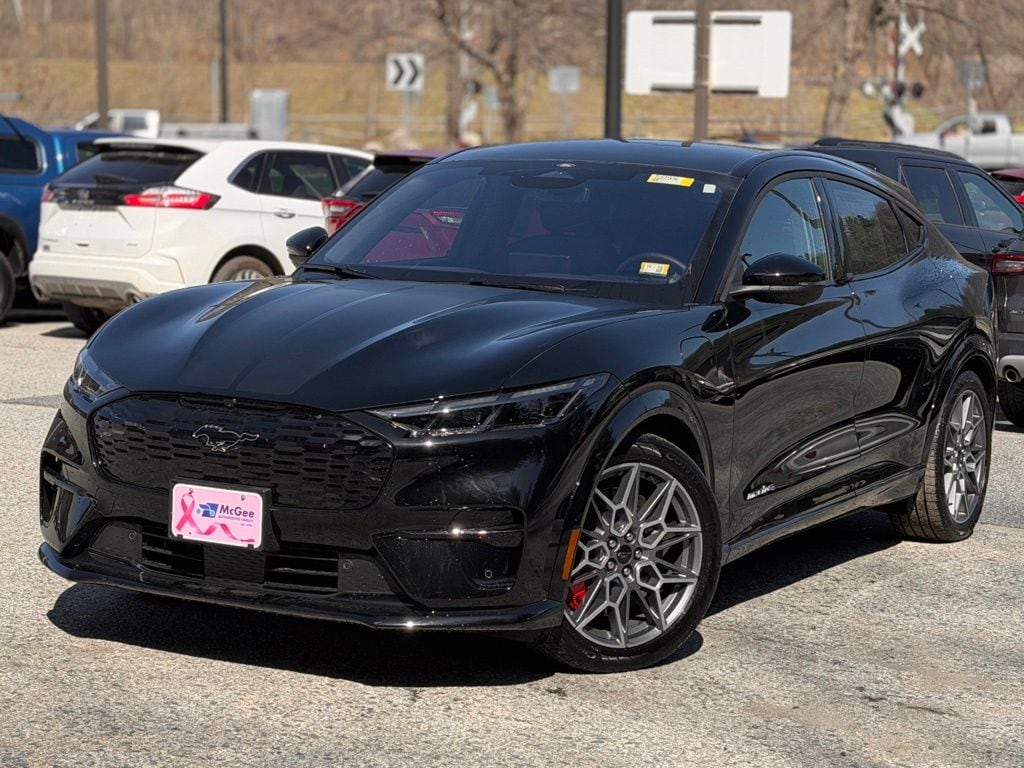 2025 Ford Mustang-Mach-e GT's photo