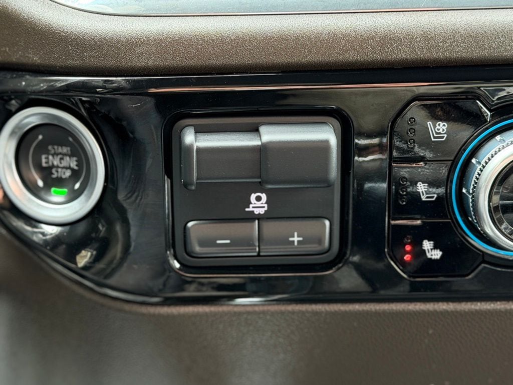 2025 GMC Sierra 1500 SLT - Photo 16