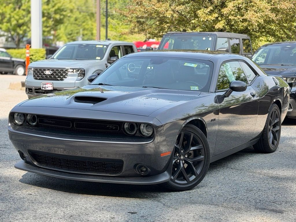 2023 Dodge Challenger R/T's photo