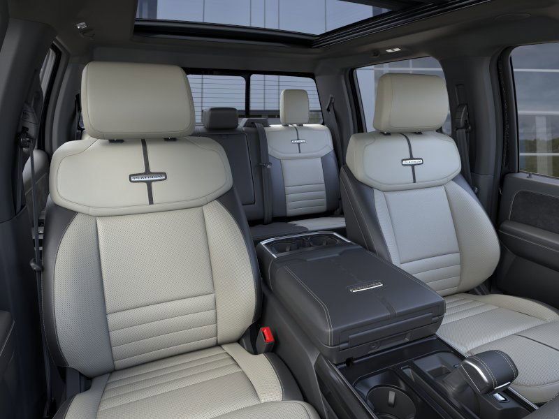 2025 Ford F-150 Lightning Platinum - Photo 43