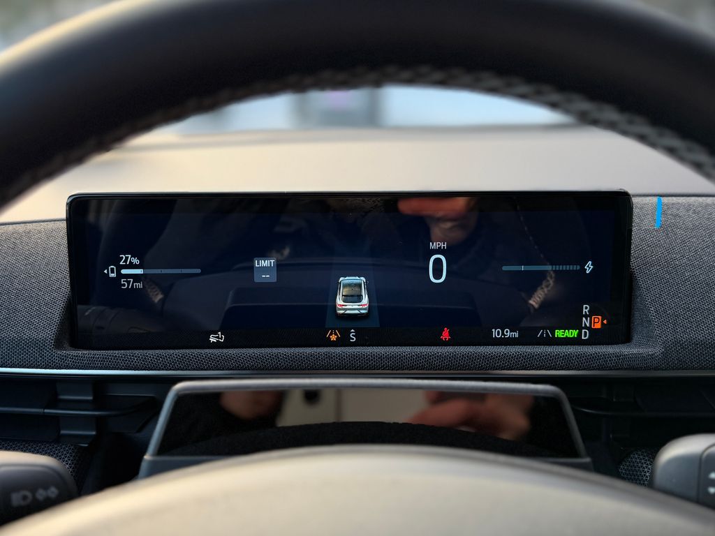 2025 Ford Mustang Mach-E GT - Photo 13