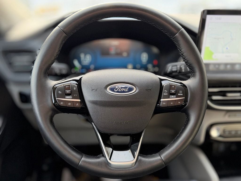 2025 Ford Escape Platinum - Photo 9