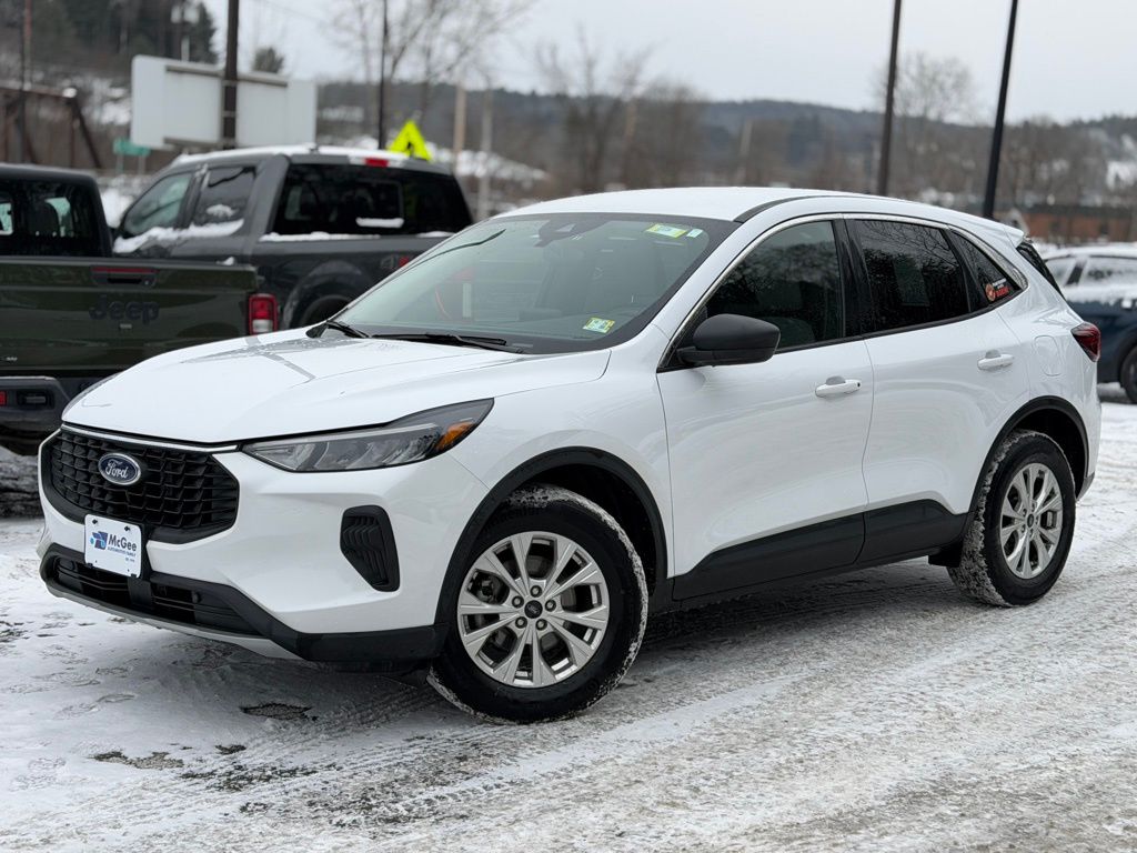 2023 Ford Escape Active's photo