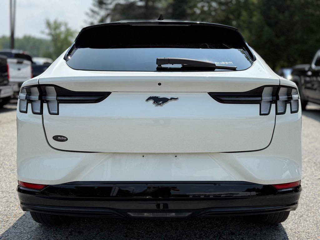 2023 Ford Mustang Mach-E Premium photo 4