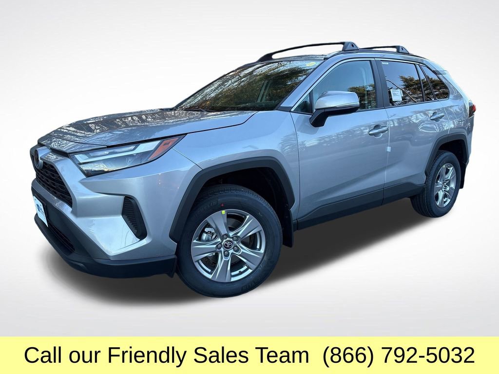 2025 Toyota RAV4 XLE's photo