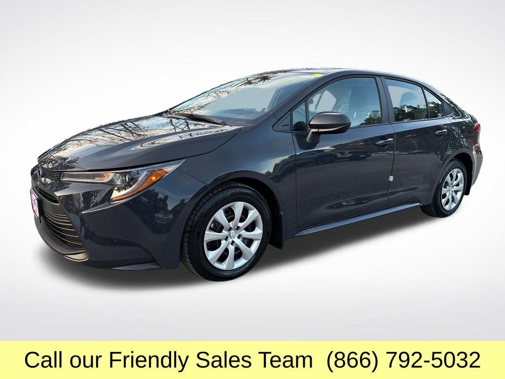 2026 Toyota Corolla LE's photo