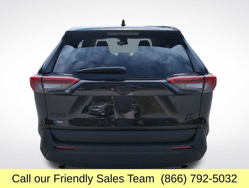 2024 Toyota RAV4 LE photo 2