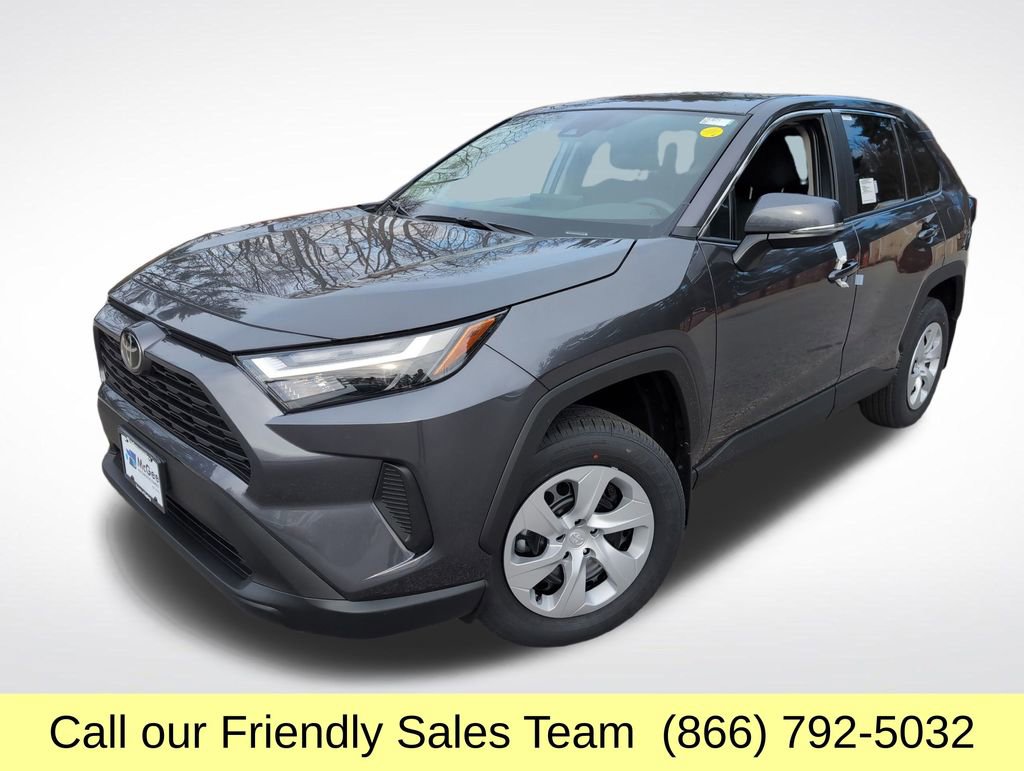 2025 Toyota RAV4 LE's photo