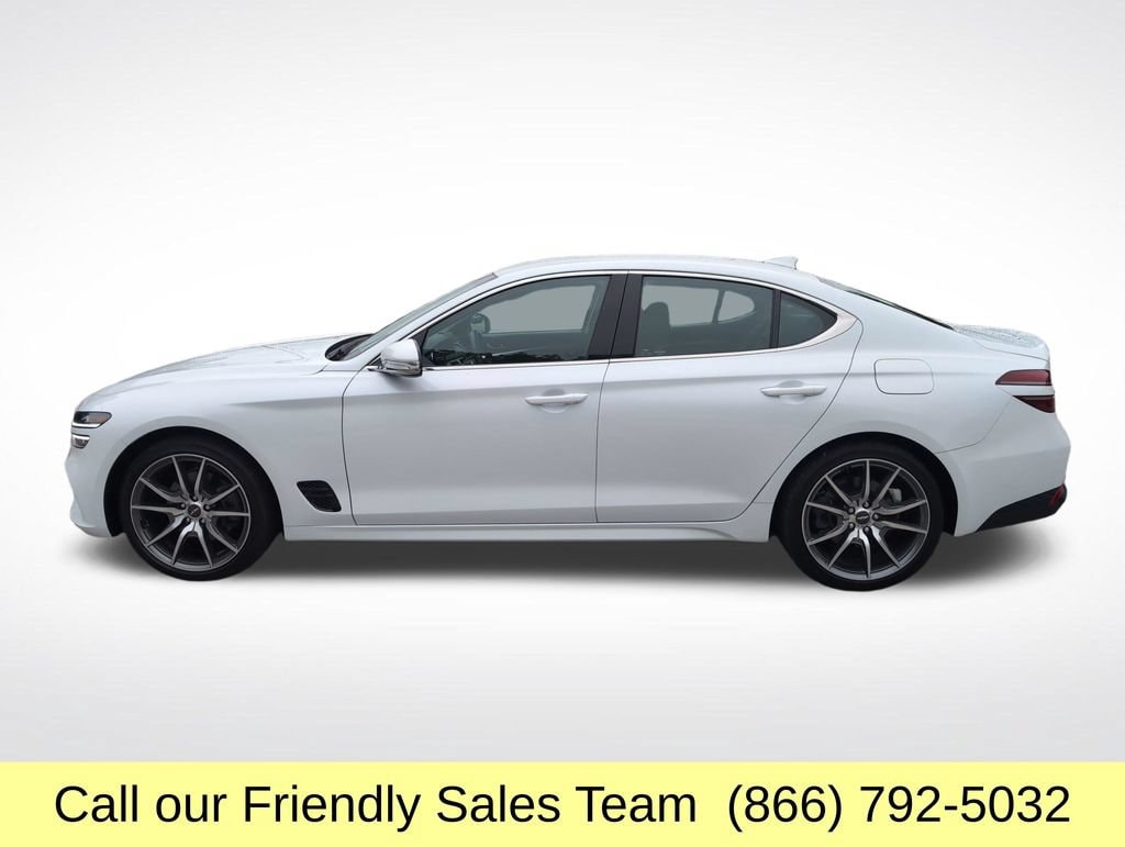 2023 GENESIS G70 Standard - Photo 2