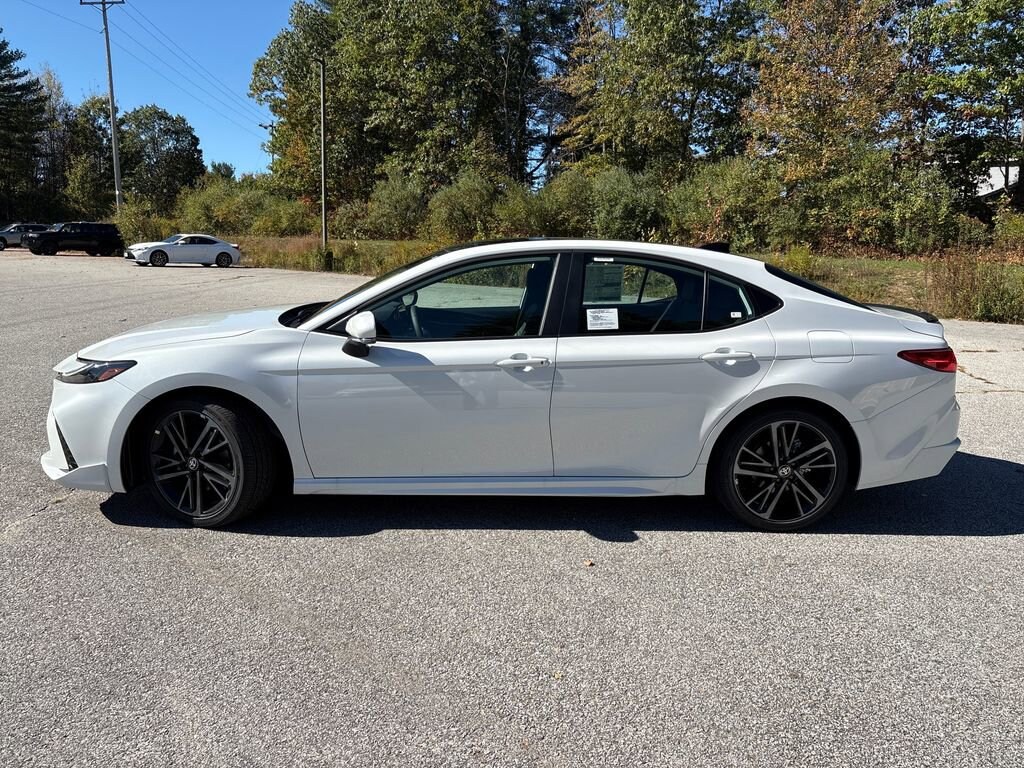 2025 Toyota Camry XSE photo 2