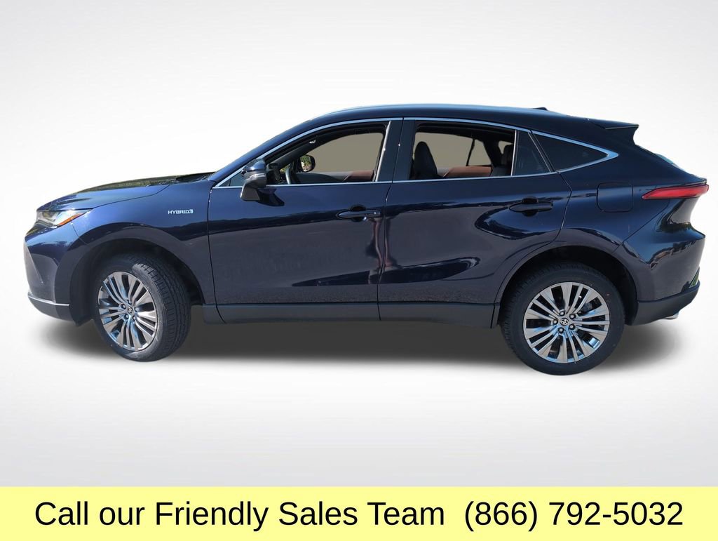 2021 Toyota Venza XLE photo 2
