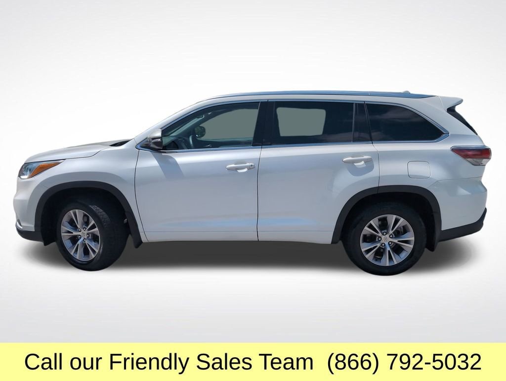 Used 2015 Toyota Highlander XLE with VIN 5TDJKRFH1FS152486 for sale in Epping, NH