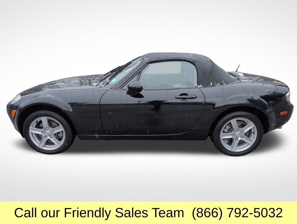 Used 2006 Mazda MX-5 Miata Base with VIN JM1NC25FX60114134 for sale in Epping, NH